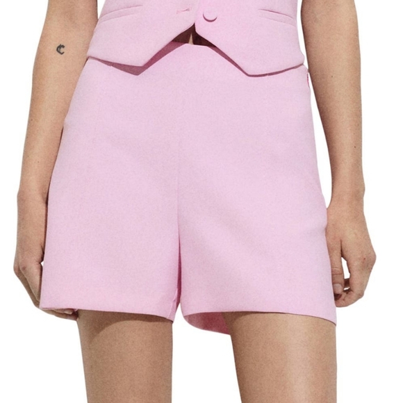 Mango Mid Rise Straight Leg Shorts Sise M in Brand New Condition! - Picture 1 of 6